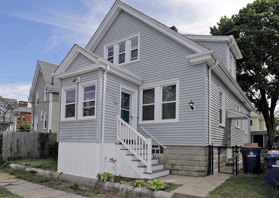 1st image of 460 Chancery St