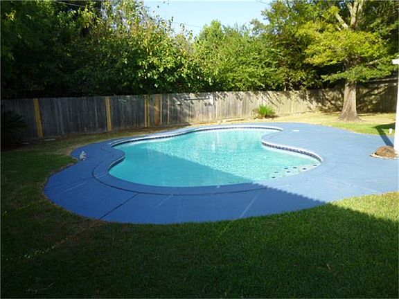 4th image of 3015 Cypress Point Dr