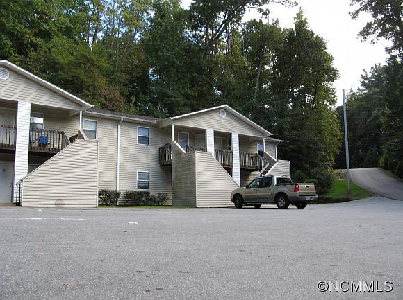 1st image of 18 Bearwood Dr
