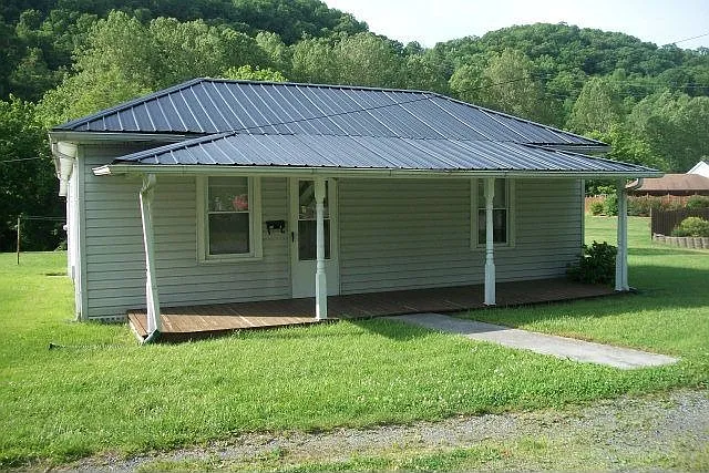 2401 4th St photo 1
