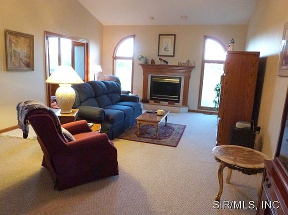 5th image of 112 Prairie Manor Dr