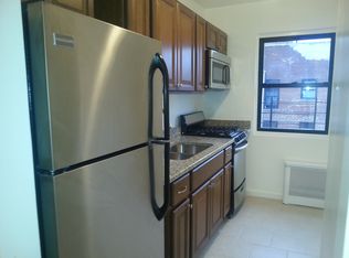7225 153rd St #3F, Flushing, NY 11367