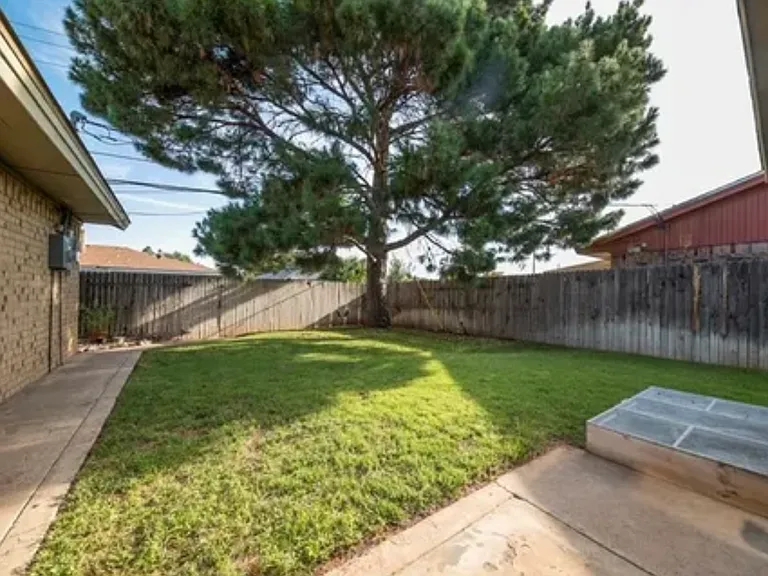 4702 Cindy Pl — Photo 22