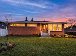 36 S Malibou Rd SW, Calgary, AB T2V1W8