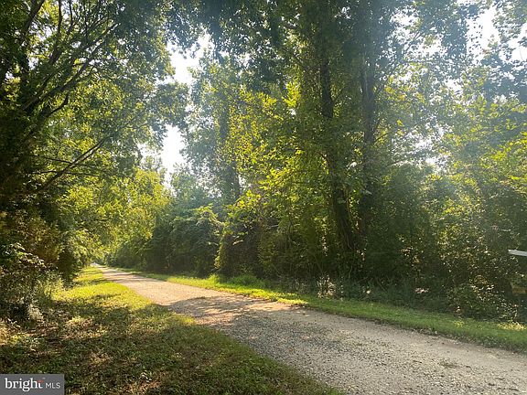 3rd image of Cherwood Pond Ln