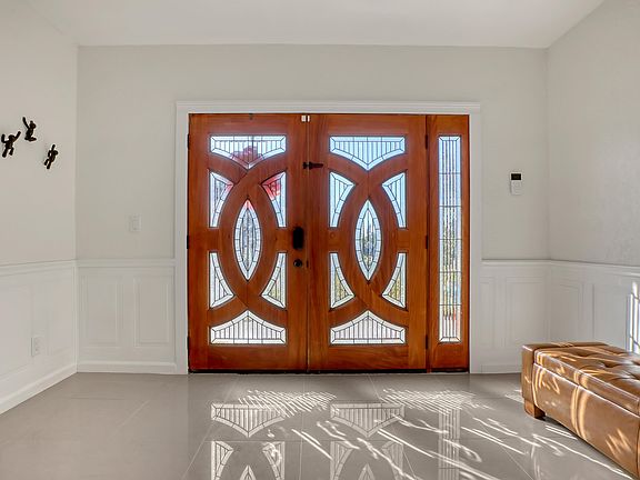 5th image of 4445 Lancaster Ln