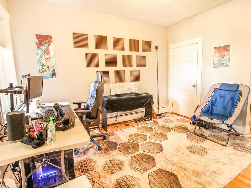 1st image of 146 Berkshire St #6