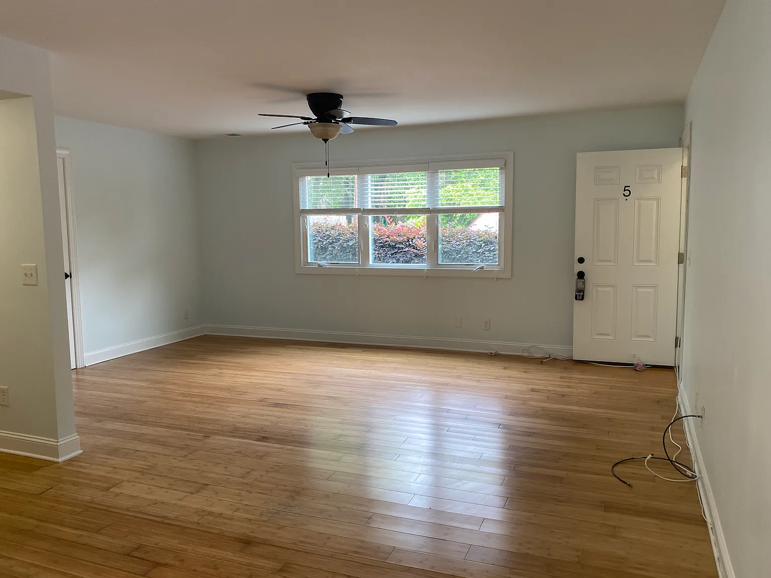 2 bed, 625 sqft, $1,350 — Photo 2