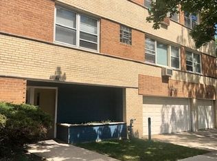 8537 Niles Center Rd #1A, Skokie, IL 60077