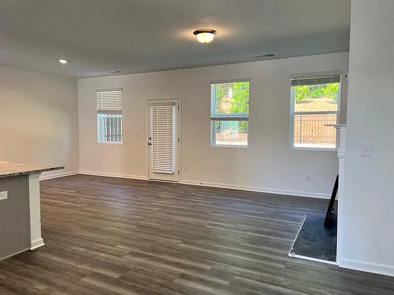 3326 Colbury St — Photo 9