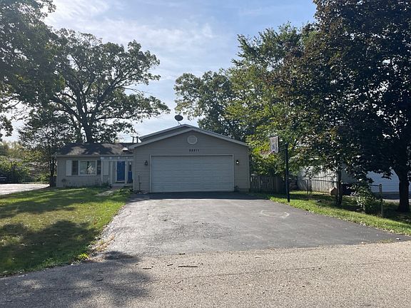 3rd image of 25211 W Lincoln Dr