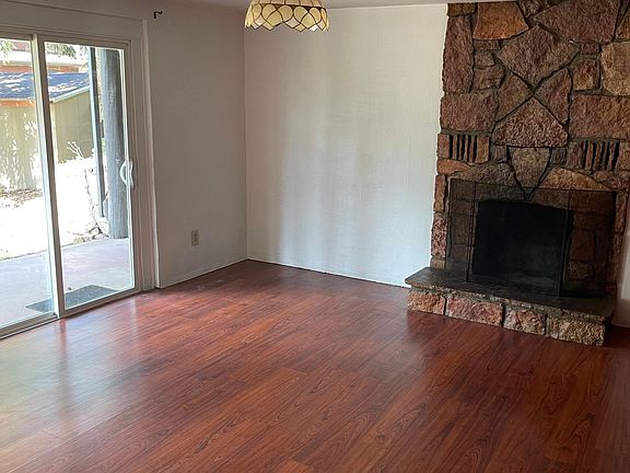 2nd image of 10720 Olathe St #B