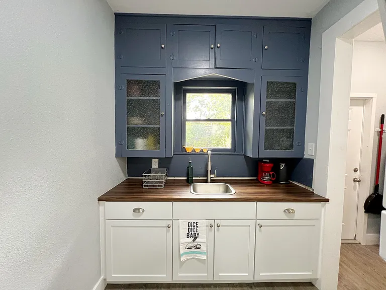 715 W Hollywood Ave #2 — Photo 5