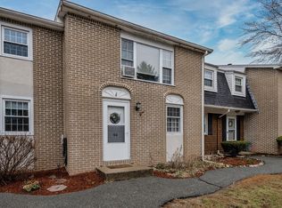 17 Cannongate Rd APT 94, Tyngsboro, MA 01879