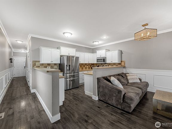 3rd image of 11405 184th Street Ct E