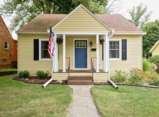 905 Mohawk Ln, Saint Joseph, MI 49085