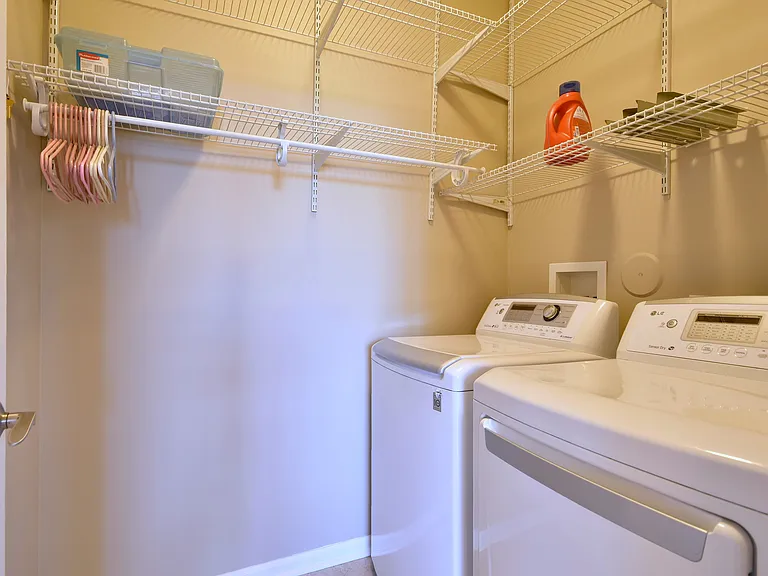 821 Voyage Way — Photo 22