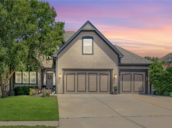 8815 N Saint Clair Ave, Kansas City, MO 64154