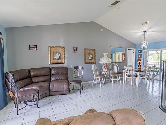 3rd image of 702 Del Rio Way