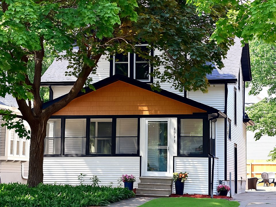1st image of 1711 Selby Ave