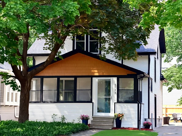 1711 Selby Ave, Saint Paul, MN 55104