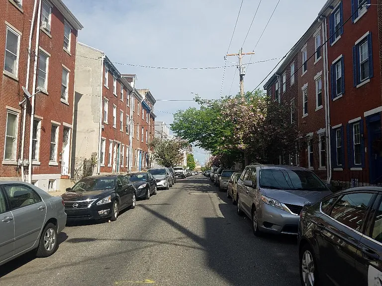 Mt Vernon St looking East