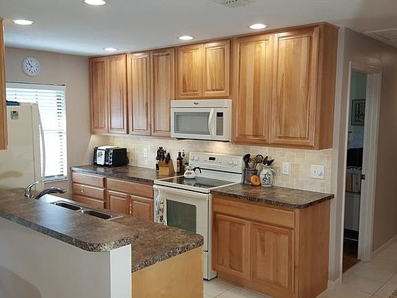 4th image of 4340 Iris St N