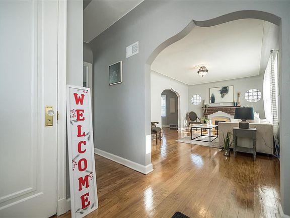 5th image of 3847 Oakridge Blvd
