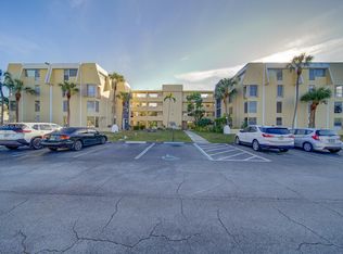 952 NE 199th St #2J, Miami, FL 33179