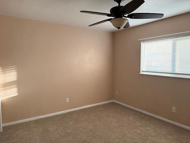 4309 Rosewall St — Photo 46