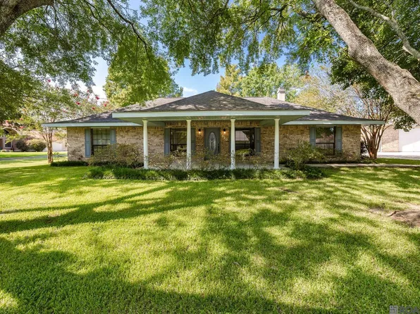 520 Marionneaux St, Brusly, LA 70719