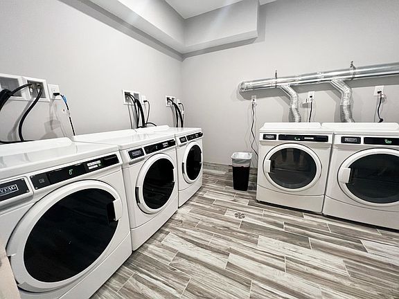 5th image of 80 Bridge St APT 406