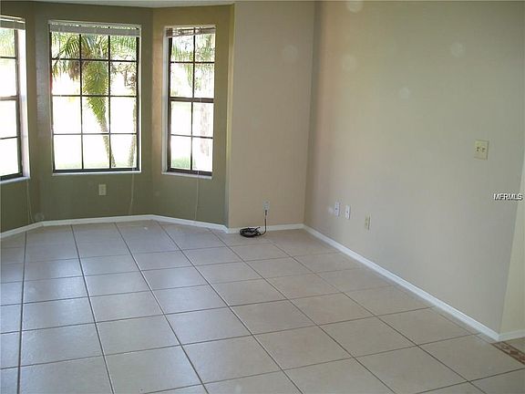 3rd image of 187 Coralwood Cir
