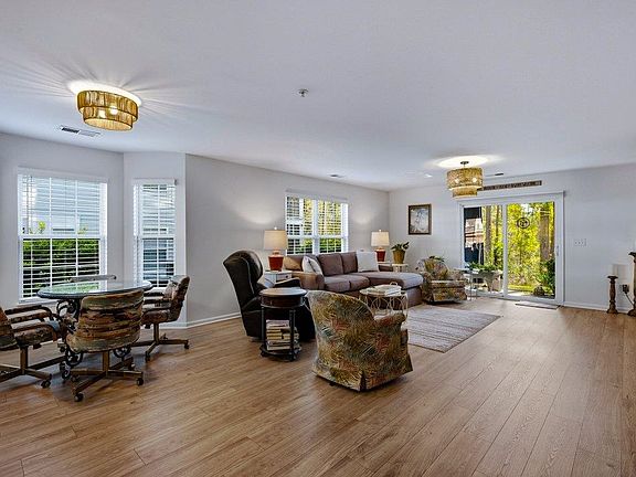4th image of 4830 Innisbrook Ct. #1001