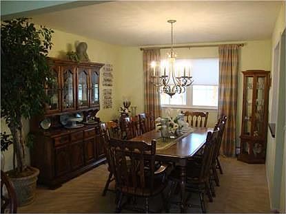 3rd image of 3 Carol Ann Ct
