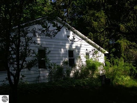 2nd image of 7940 Grove St