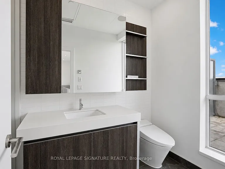 1205 Queen St W #Penthouse 704 — Photo 30