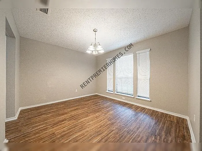 5223 Fawn Lake Dr — Photo 7