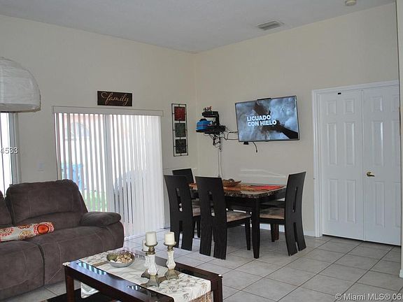 3rd image of 620 NW 129th Way