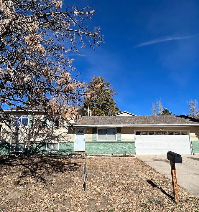 1st image of 2720 El Capitan Dr