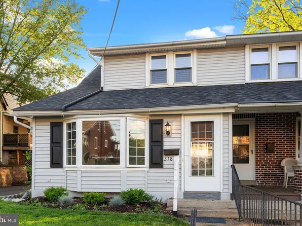 318 S 3rd St, Perkasie, PA 18944