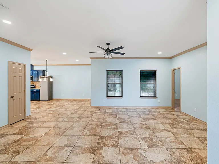 3910 Granite Peak Dr — Photo 3