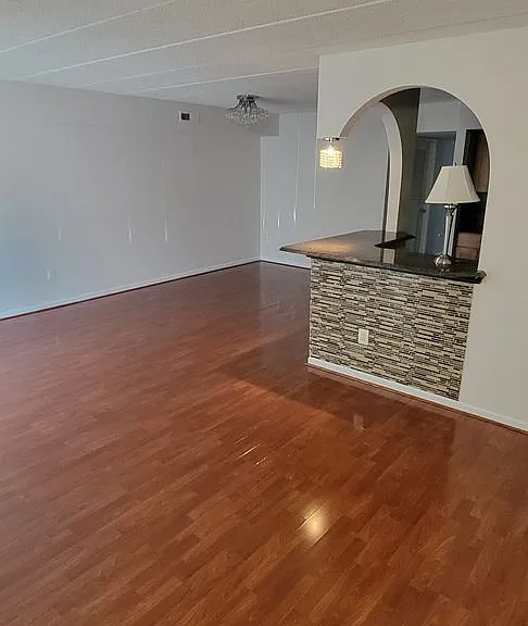 1225 Norwalk Rd #5 — Photo 8