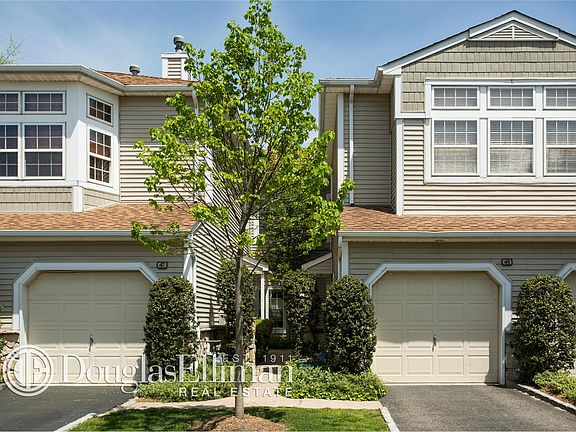 4th image of 35 Carriage Ln