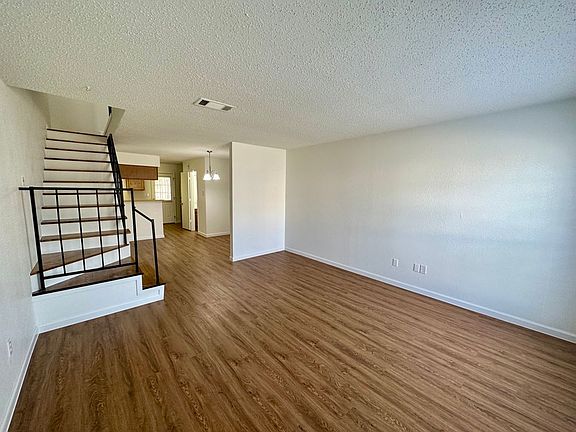 4th image of 9446 Olde Towne Row