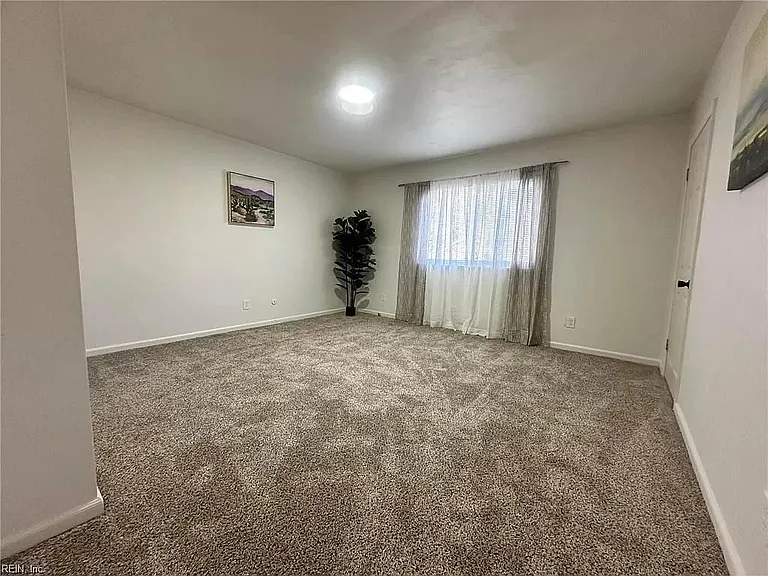 3217 Dunkirk Ave #B — Photo 9