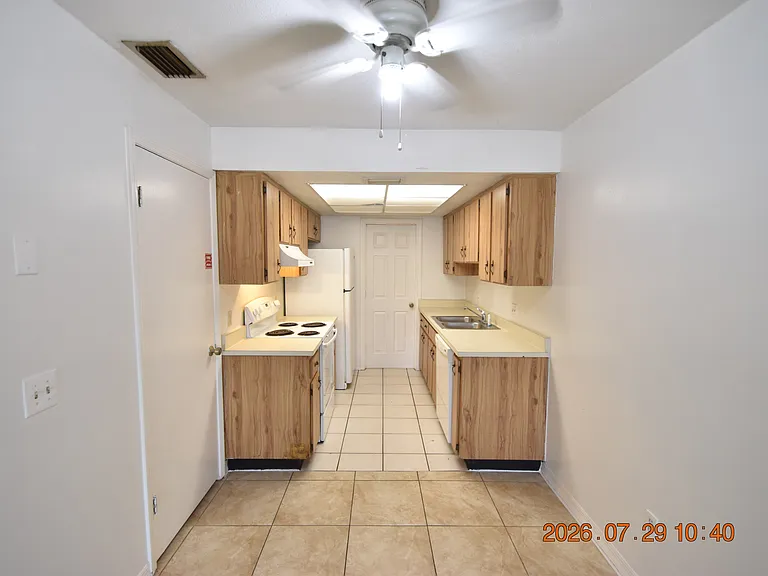 409 Big Cedar Way #B — Photo 4