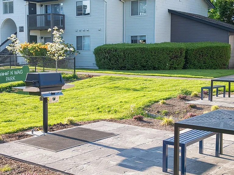 Entertain with ease using our convenient community grills.