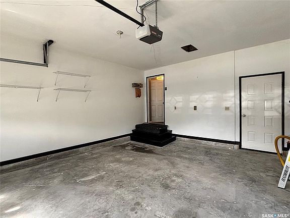 4th image of 4 Phillips COURT