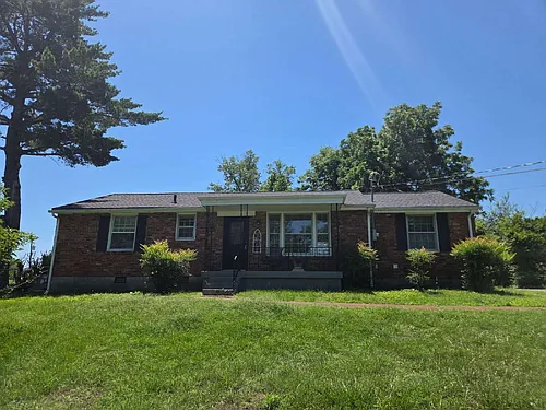 218 Walcott Dr Photo 1